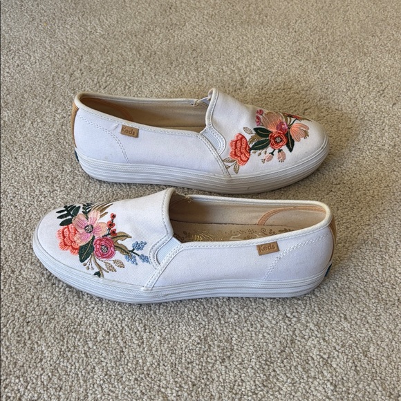 Keds Women's White Floral Embroidered Sneakers - Picture 3 of 3